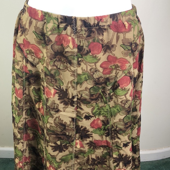 Requirements Camelback Skirt - Picture 7 of 9